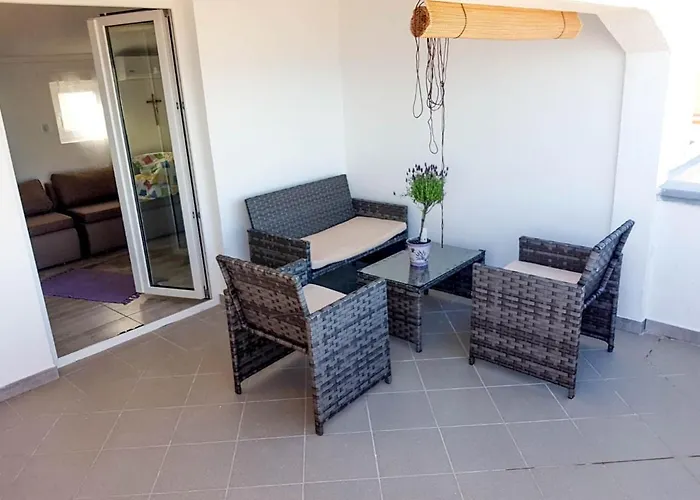 Kovac Apartman Vir