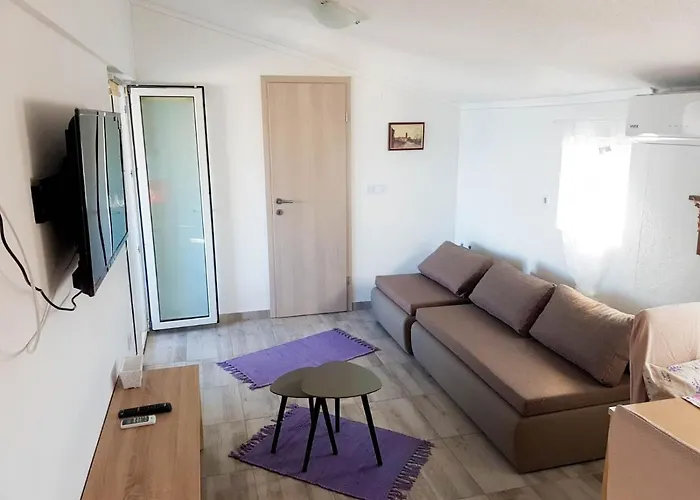 Kovac Apartman Vir